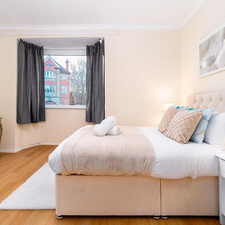 Luxury 3 Bedroom House - Harborne - Parking - Garden - Wifi & Netflix 122G Birmingham Buitenkant foto