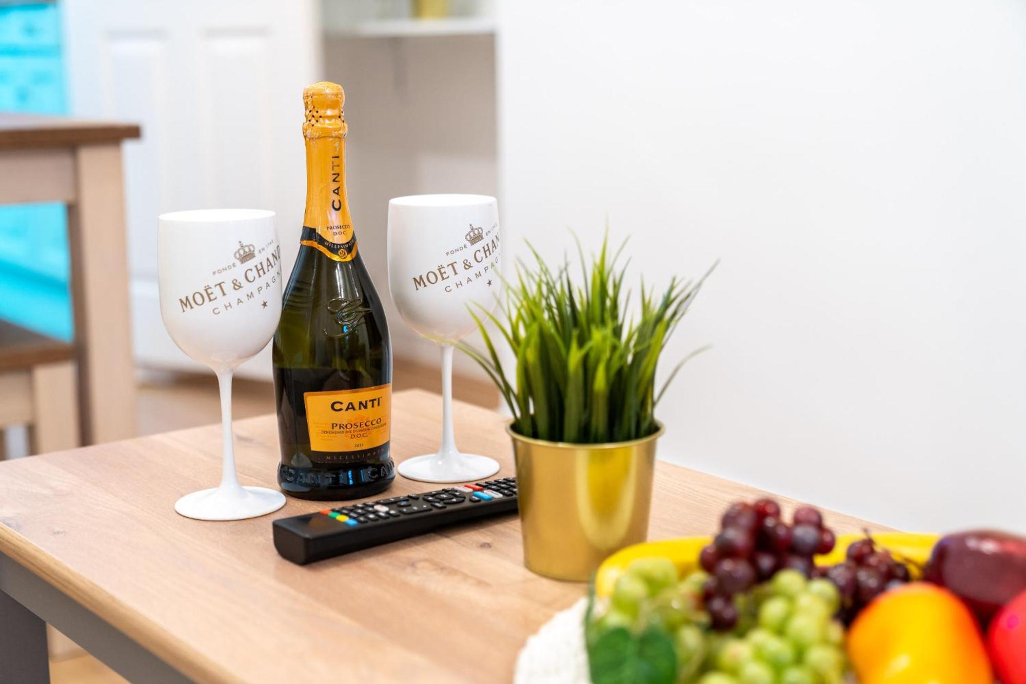 Luxury 3 Bedroom House - Harborne - Parking - Garden - Wifi & Netflix 122G Birmingham Buitenkant foto