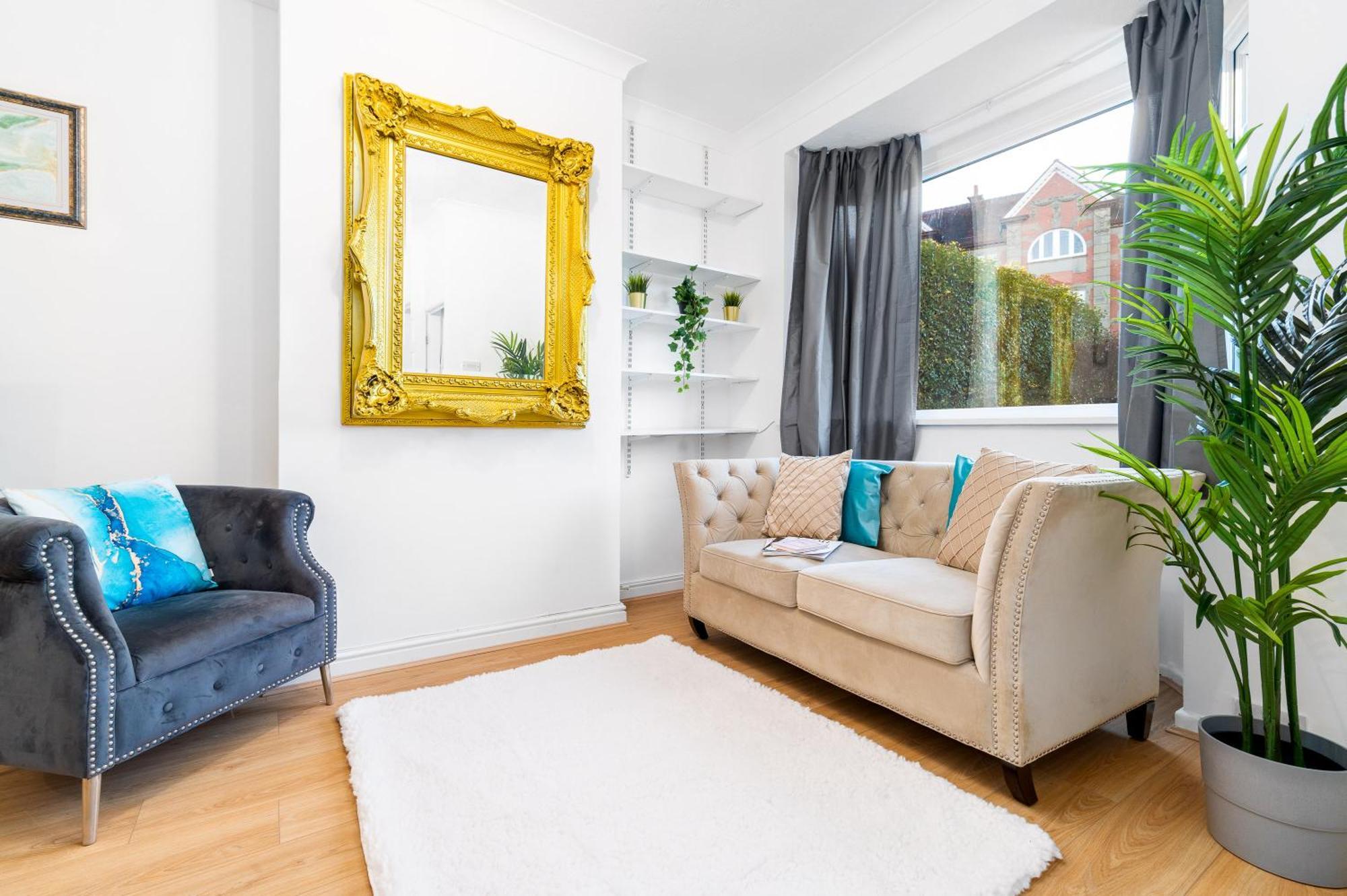 Luxury 3 Bedroom House - Harborne - Parking - Garden - Wifi & Netflix 122G Birmingham Buitenkant foto