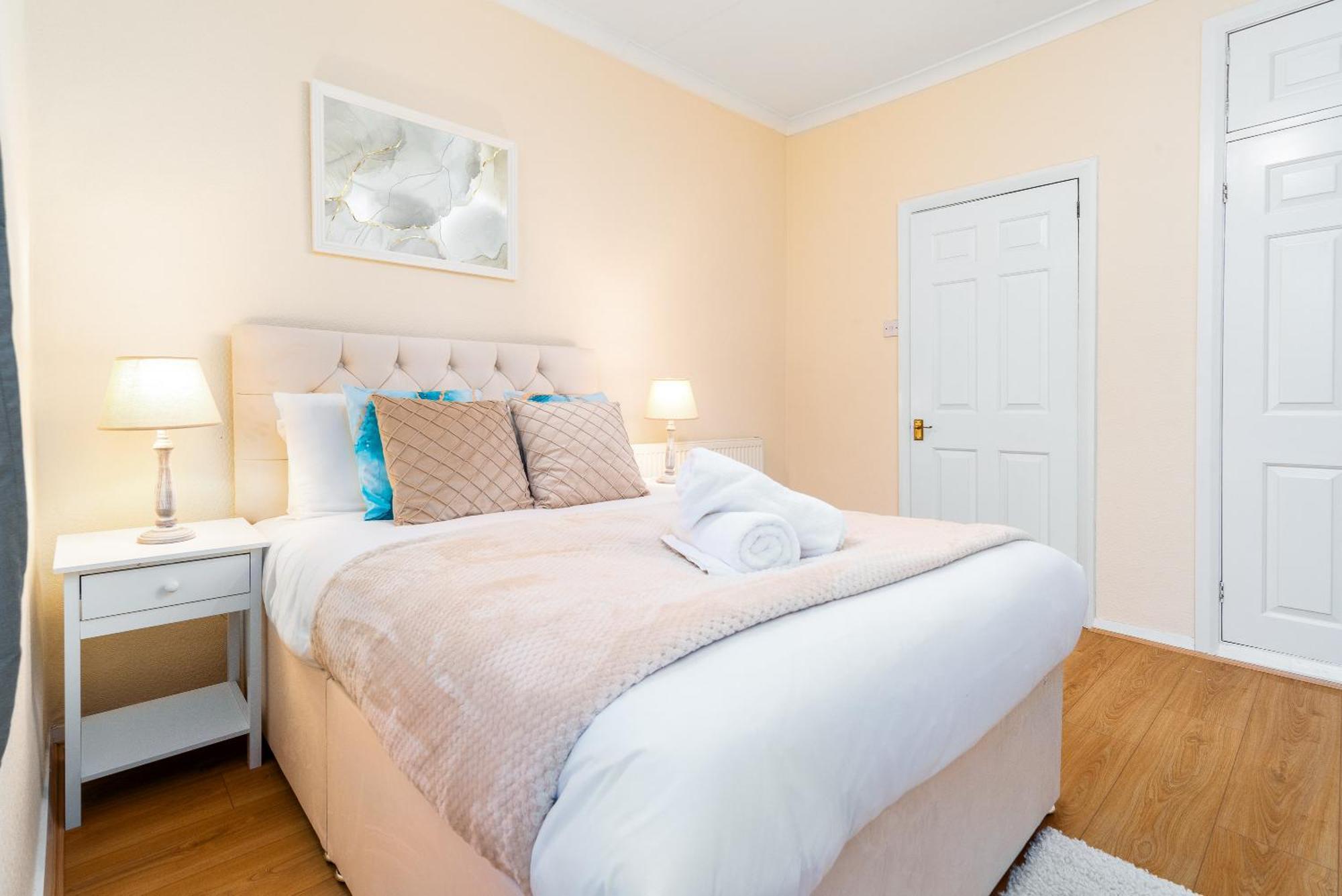 Luxury 3 Bedroom House - Harborne - Parking - Garden - Wifi & Netflix 122G Birmingham Buitenkant foto