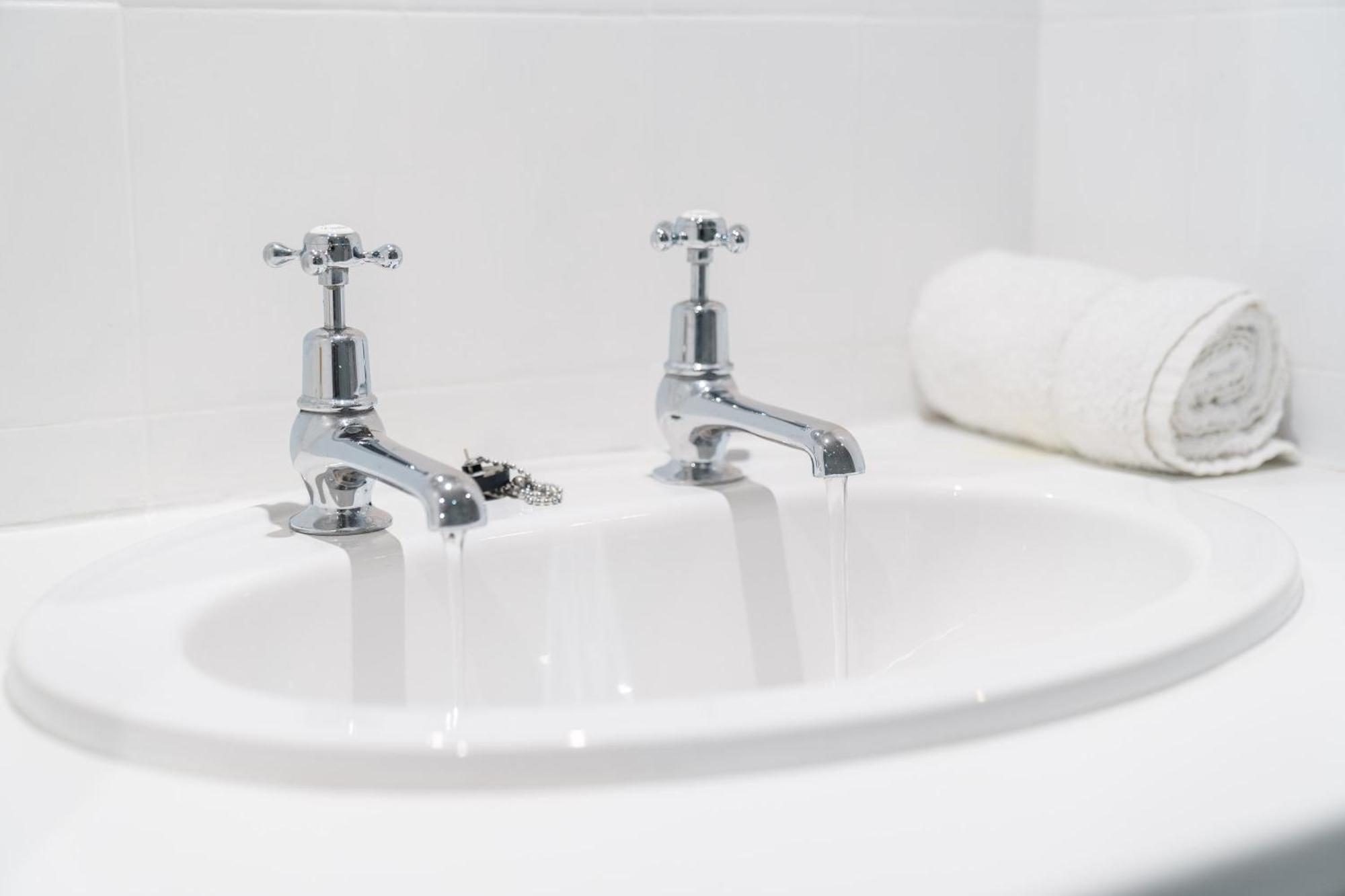 Luxury 3 Bedroom House - Harborne - Parking - Garden - Wifi & Netflix 122G Birmingham Buitenkant foto