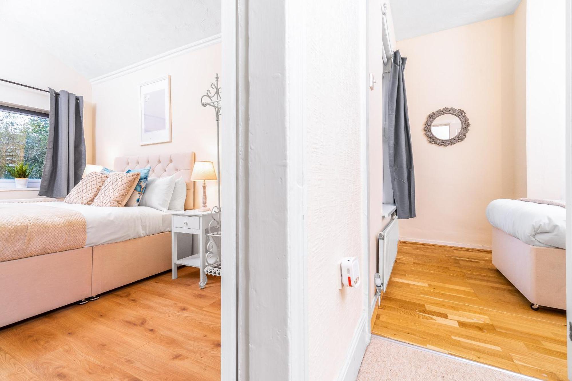 Luxury 3 Bedroom House - Harborne - Parking - Garden - Wifi & Netflix 122G Birmingham Buitenkant foto